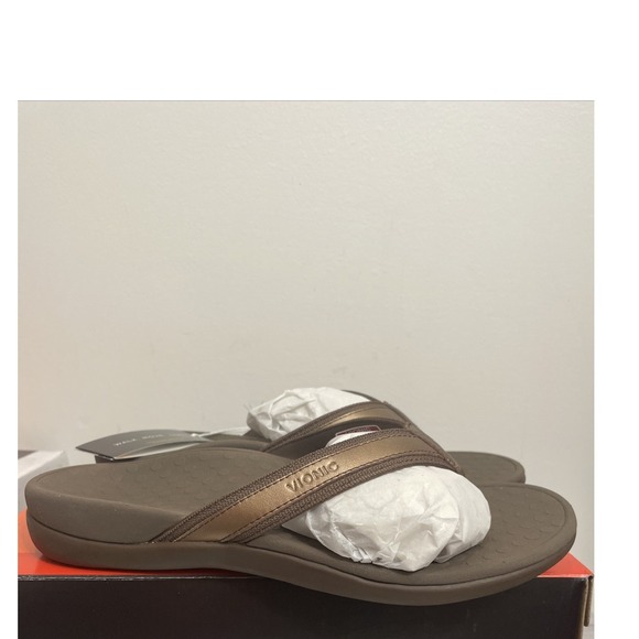 Vionic Tide II Womens Sz 7 Flip Flop Gold Metallic Orthaheel NWT - Picture 2 of 6